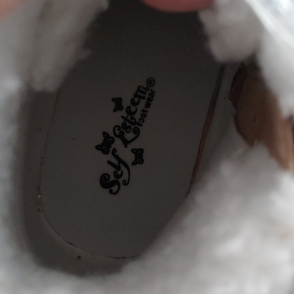 NWT girls size 4 shoes - Picture 7 of 7